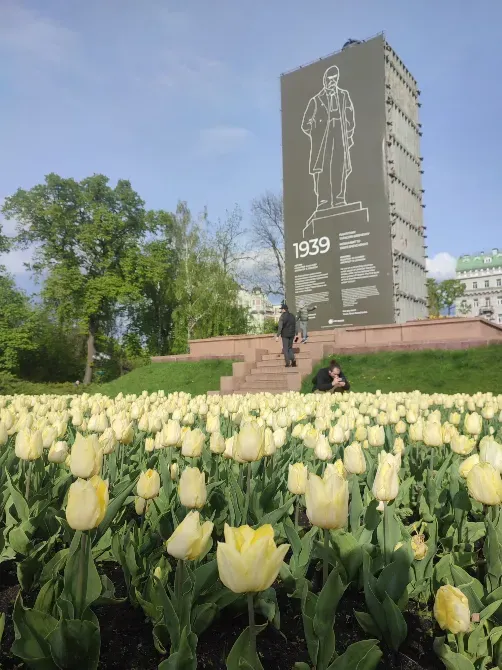 Пам'ятник Тарасу Шевченку Kiev - photo 2