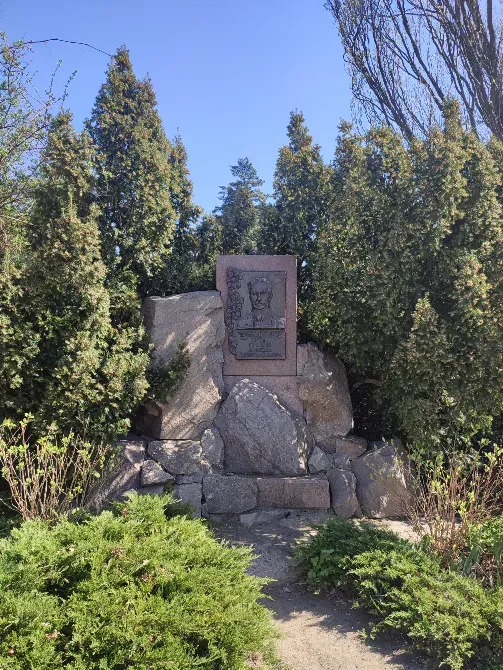 Пам’ятник Миколі Гришку Kiev - photo 2