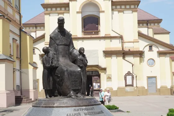 Памʼятник Андрію Шептицькому Івано-Франківськ