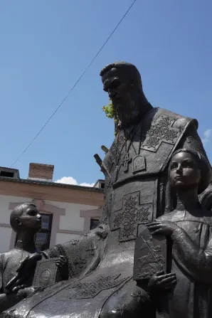 Памʼятник Андрію Шептицькому Івано-Франківськ - зображення 9